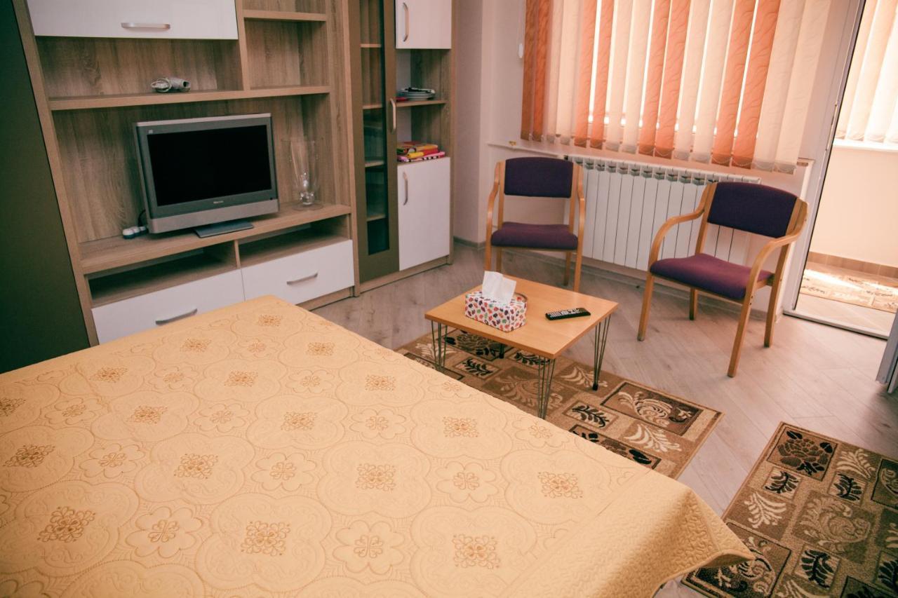 Apartament Cora Centru Питещ Екстериор снимка