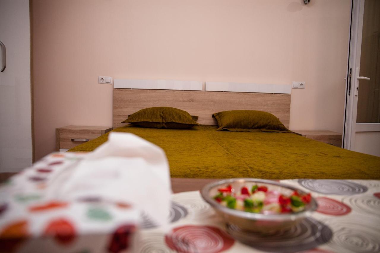 Apartament Cora Centru Питещ Екстериор снимка